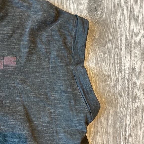 Bowie Classic T with Cuffed Sleeves . - Picture 4 of 10